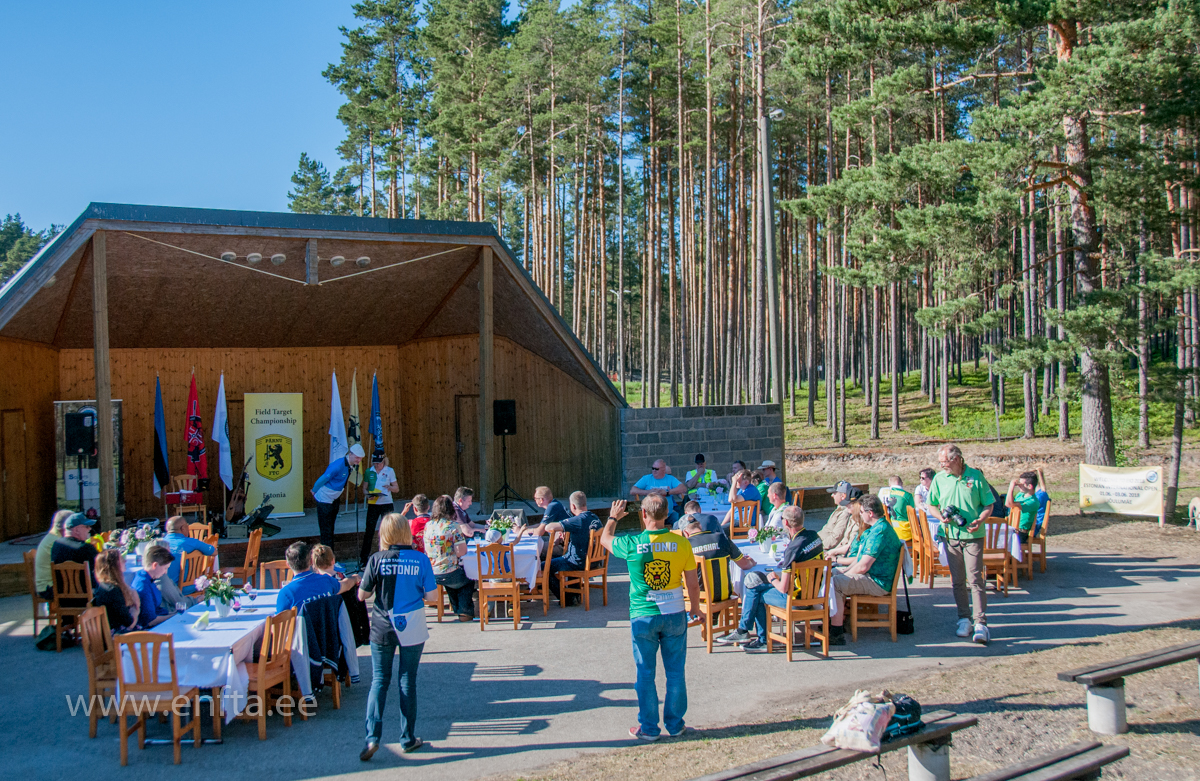 009 Welcome Dinner outdoors